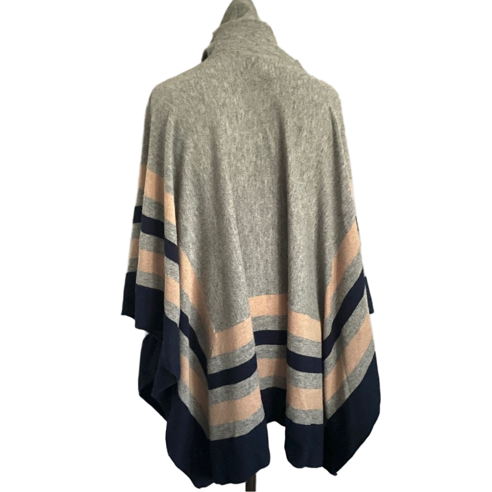 BCBG MaxAzria Gray Wyona Lambswool Funnel Neck Poncho - One Size - Picture 8 of 12